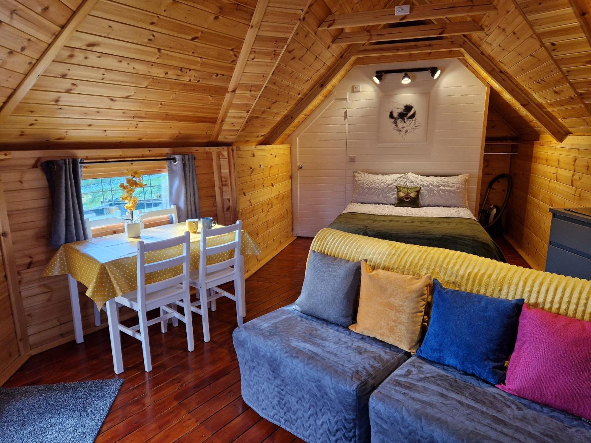 The Hive - Unique Log Cabin With Wood Burning Stove Ludchurch Ngoại thất bức ảnh