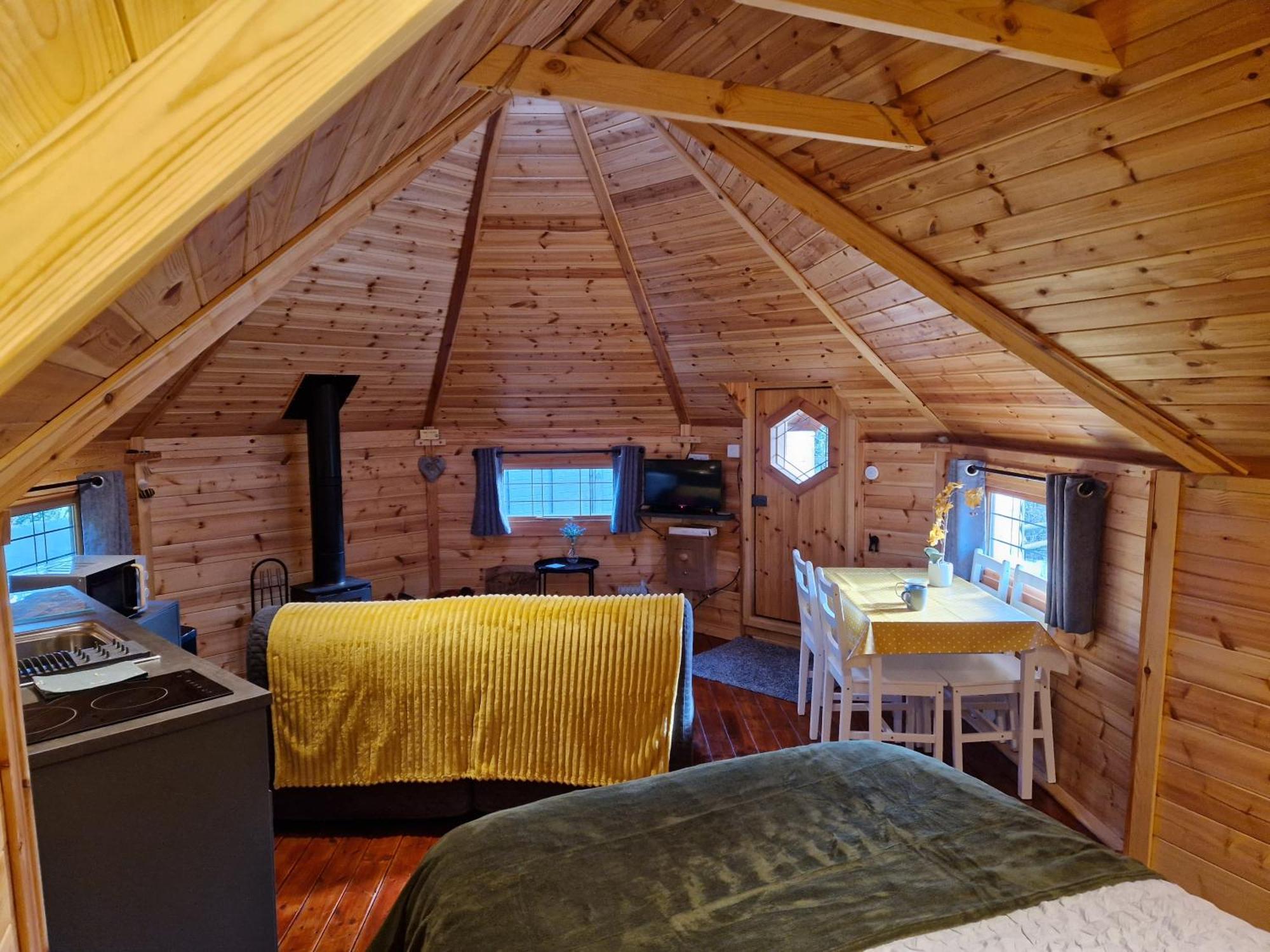 The Hive - Unique Log Cabin With Wood Burning Stove Ludchurch Ngoại thất bức ảnh